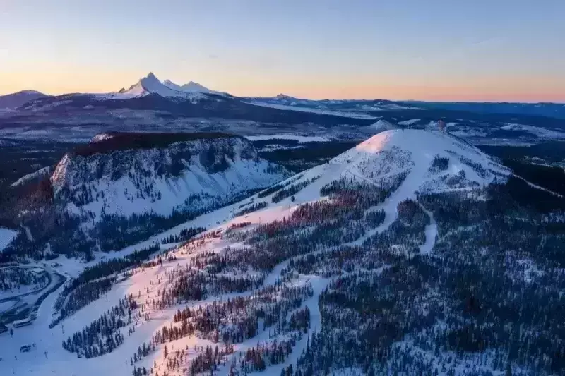 Hoodoo Ski Area ski resort near Bend Oregon