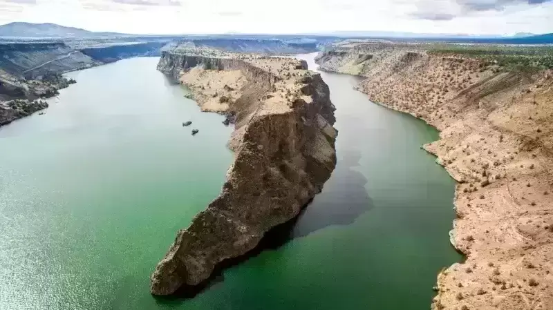 Lake Billy Chinook near Bend Oregon