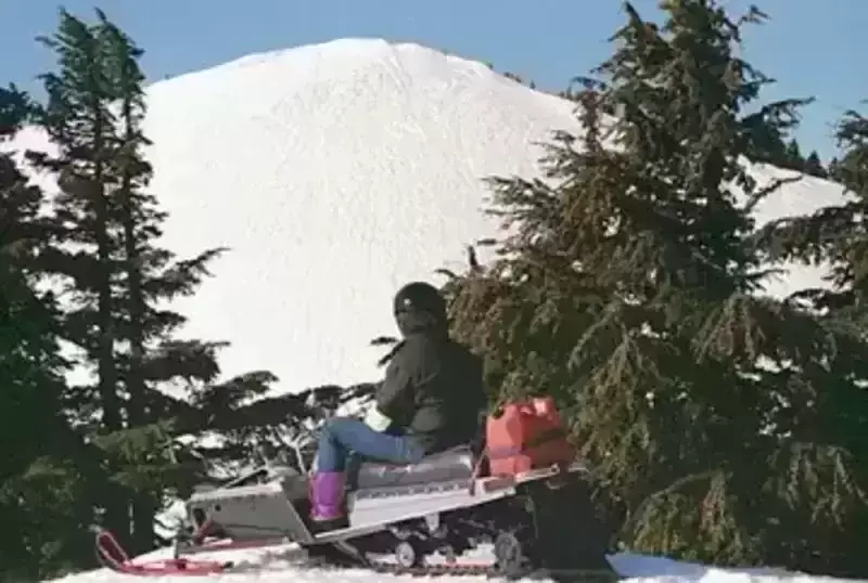 Moon Mountain Touring Nordic skiing near Bend Oregon