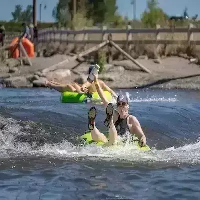 Powder House tube rental on the Deschutes River in Bend