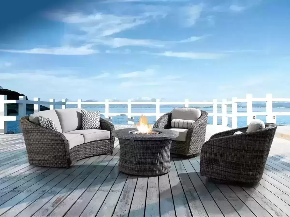 Premium patio furniture at Powder House Bend